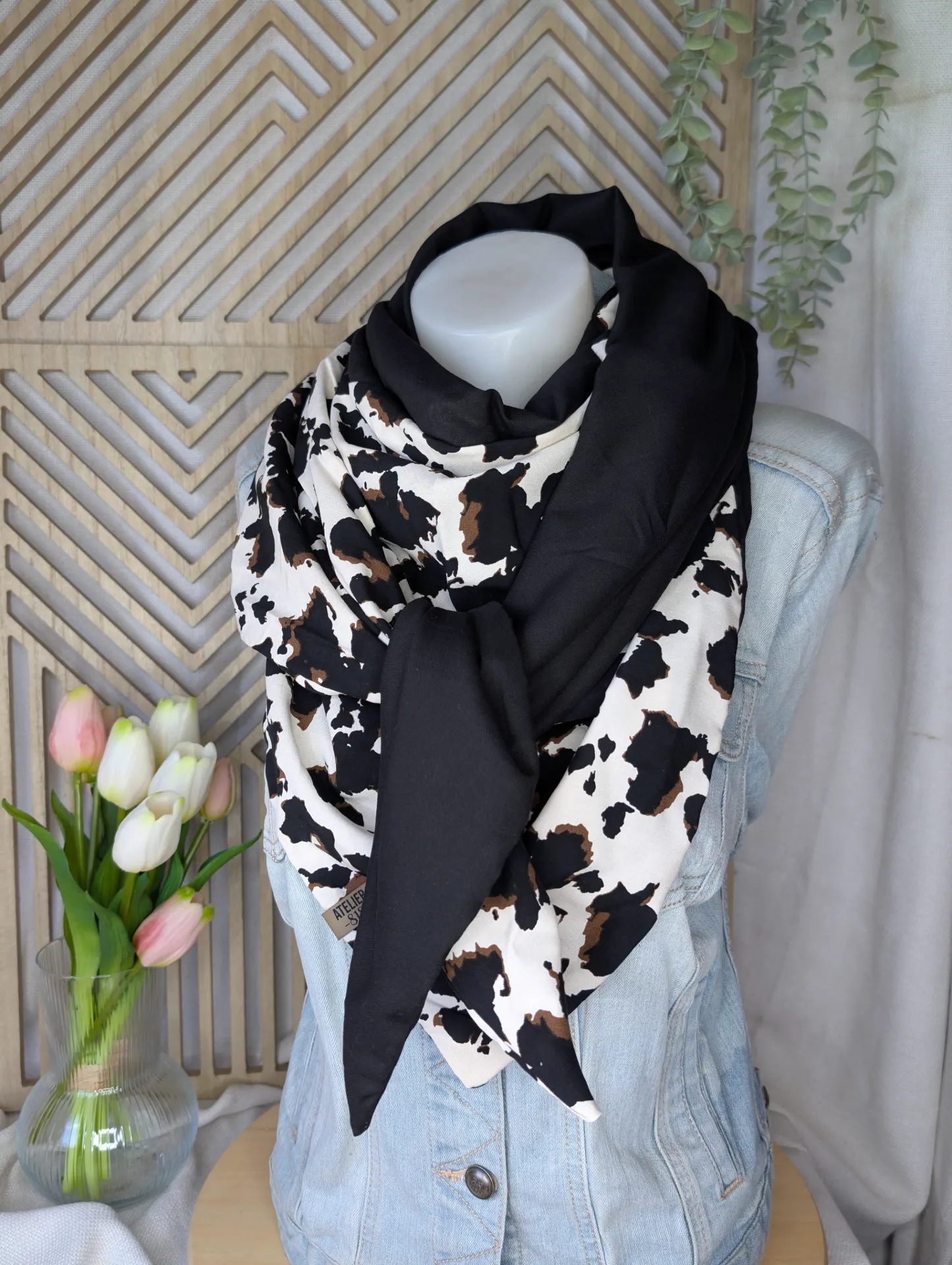 Classique noir tacheté brun