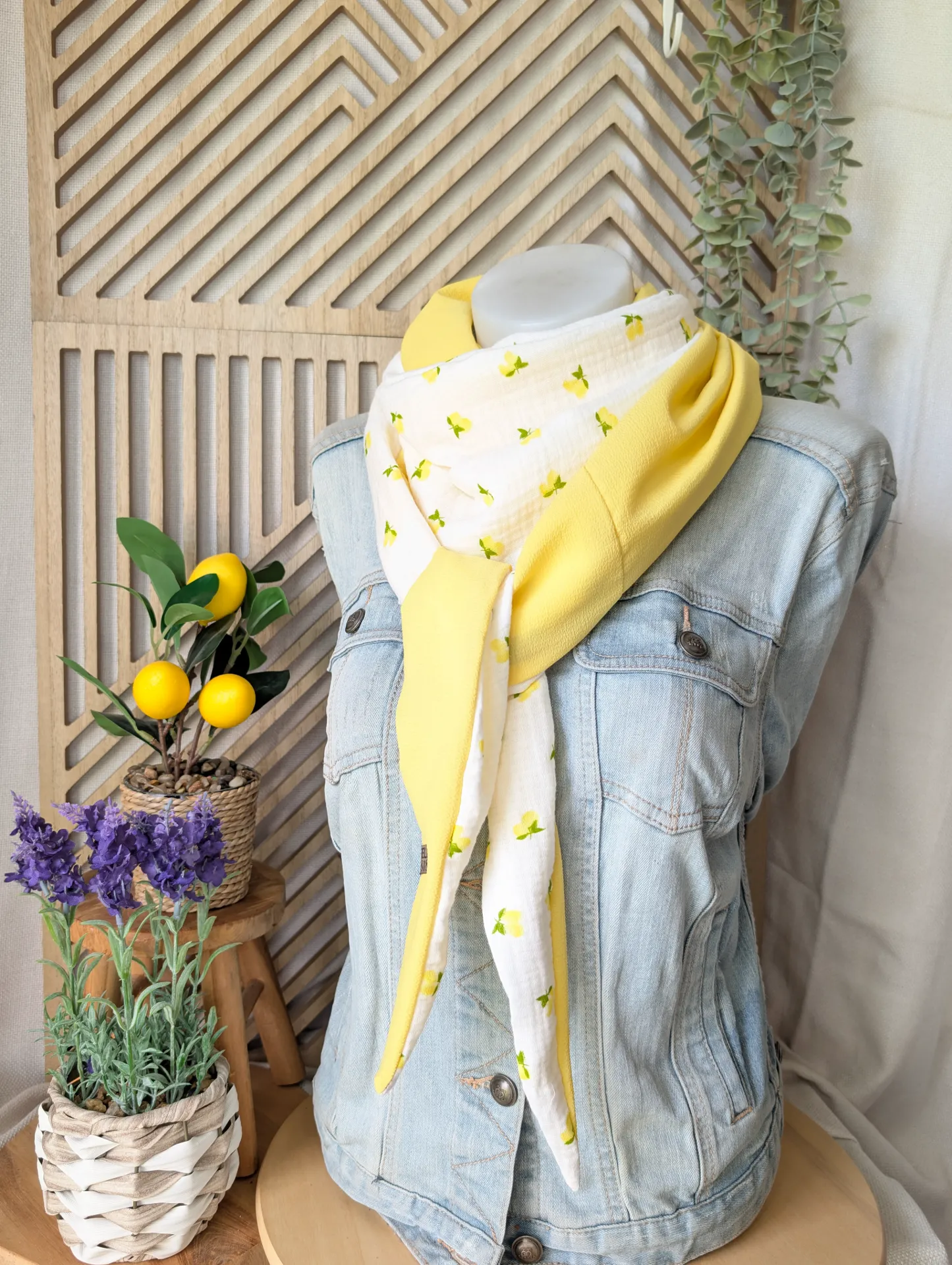 Petit citron jaune clair