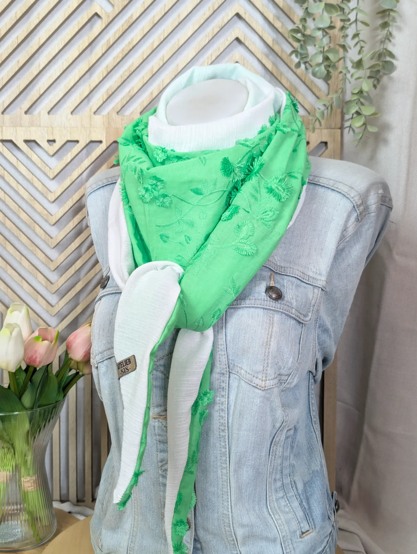 Petit vert fleurs relief