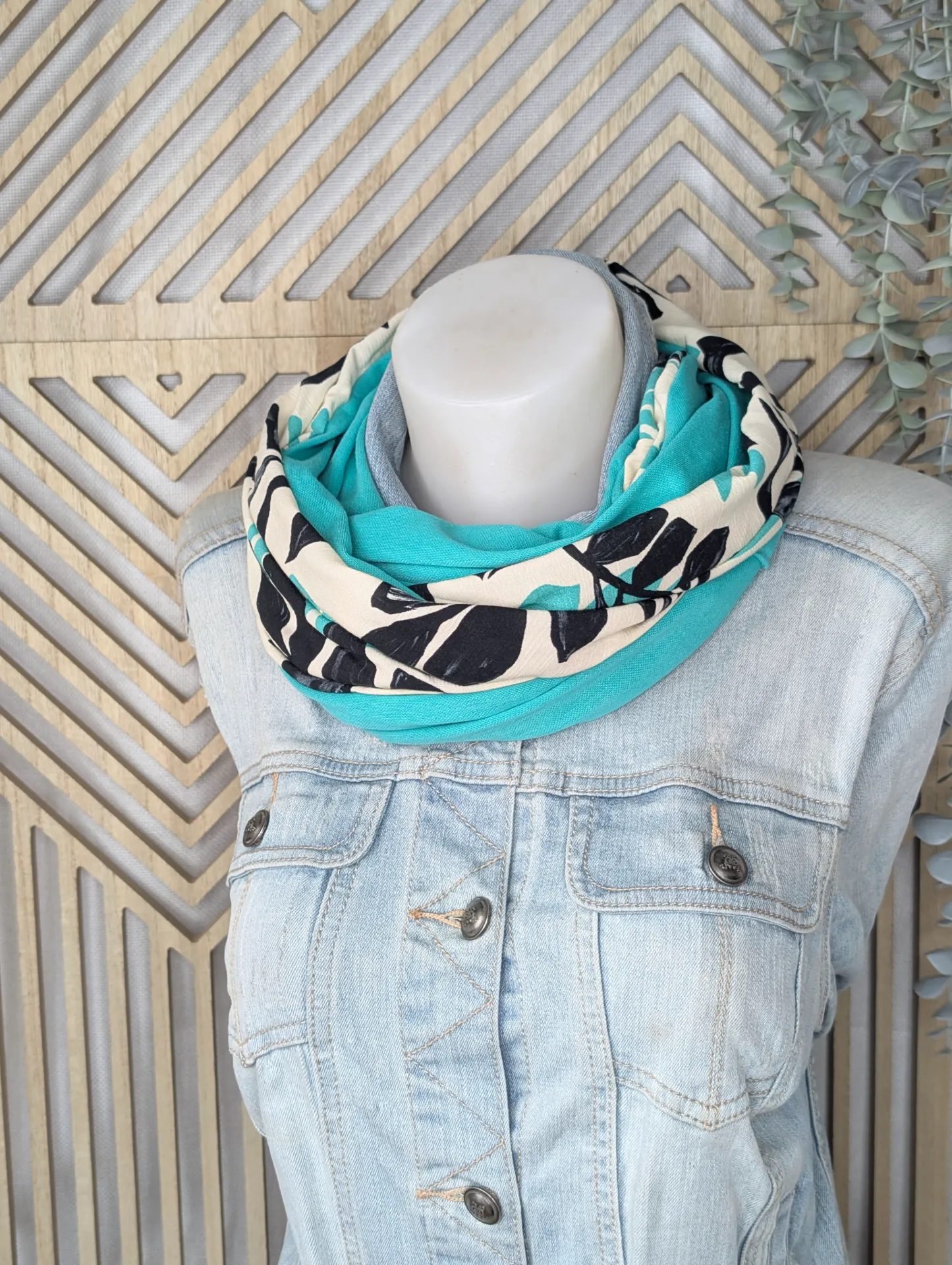 Double tour feuilles turquoise et noir