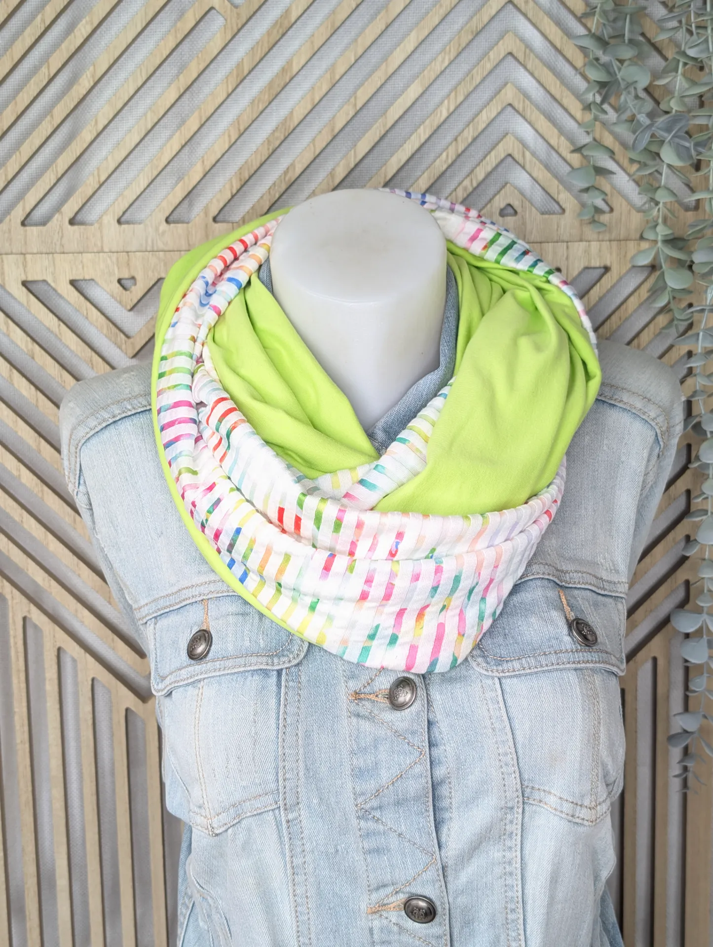 Double tour ligné vert lime