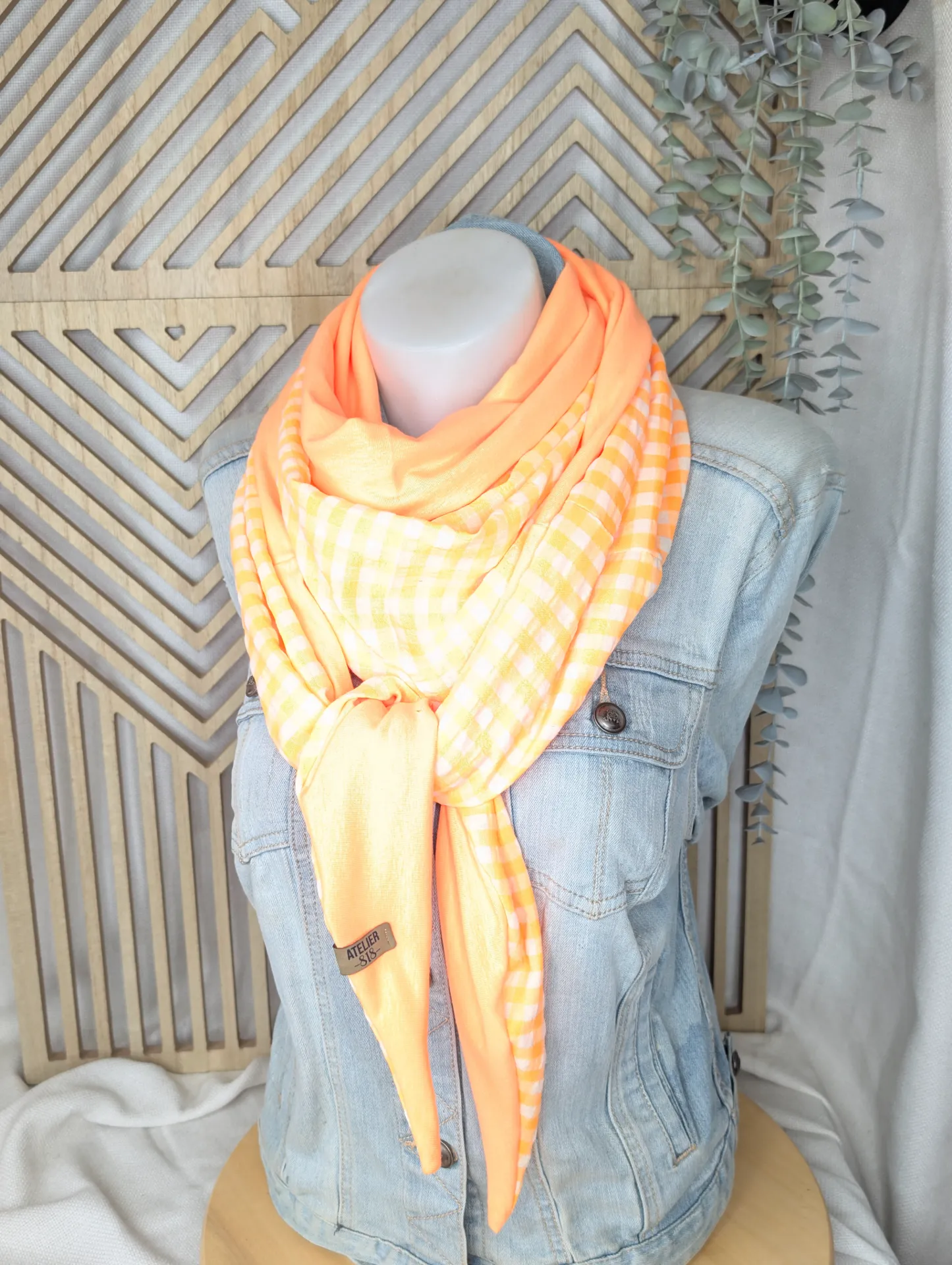 Petit orange fluo carreaux