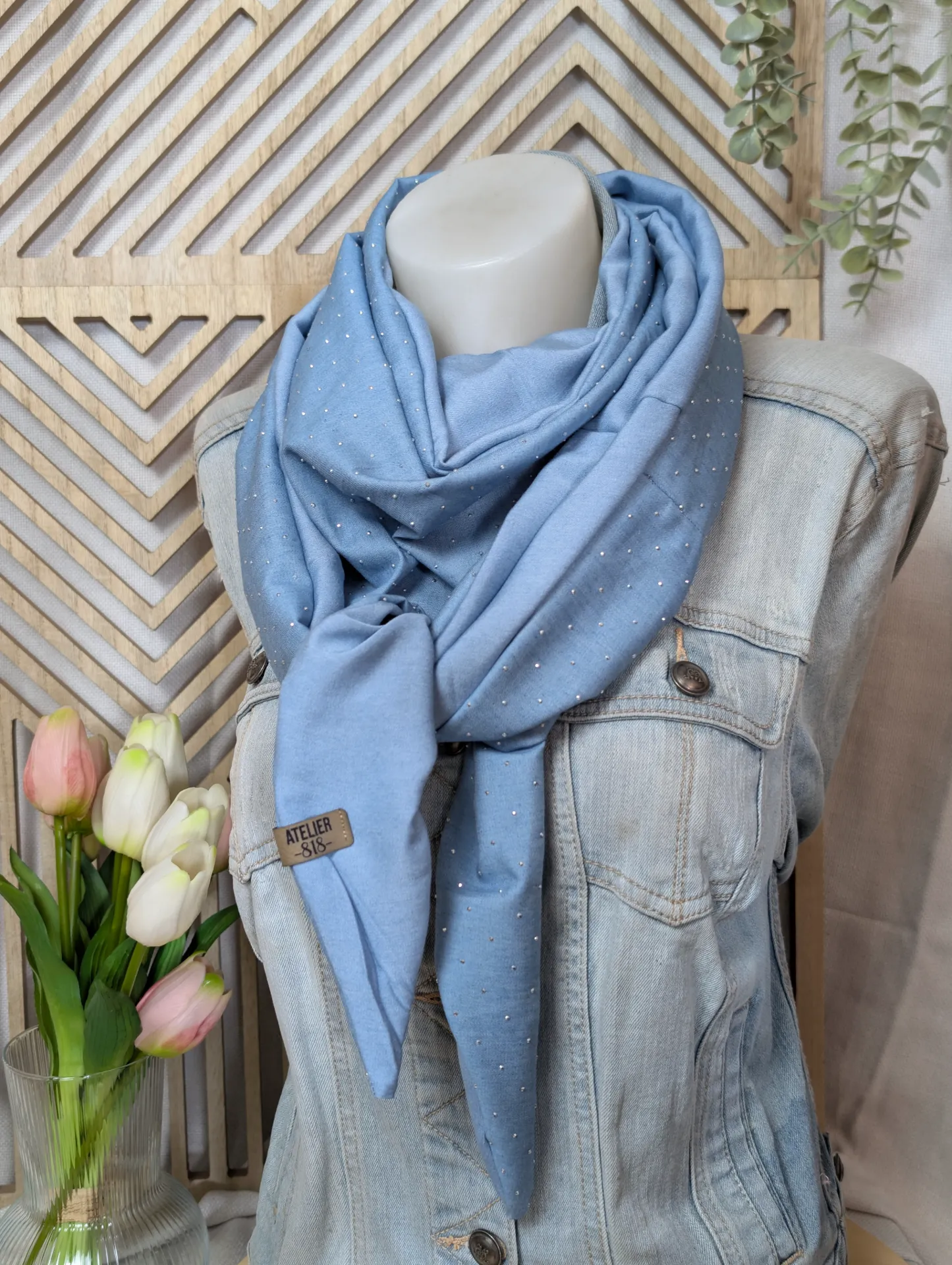 Petit uni bleu strassé