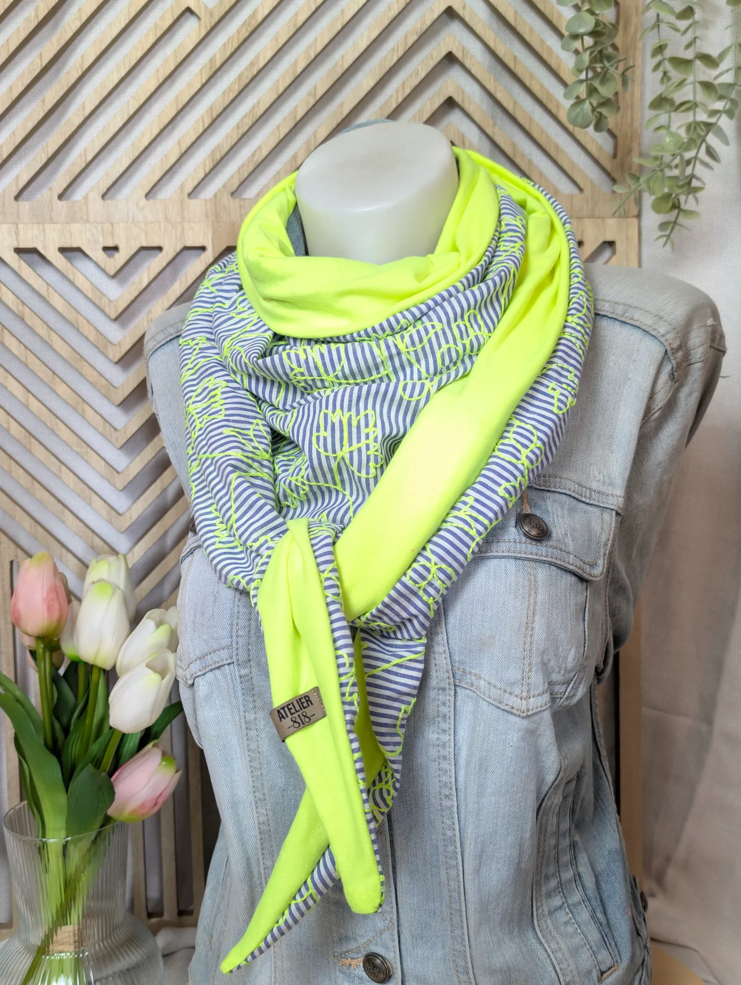 Petit fluo ligné bleu